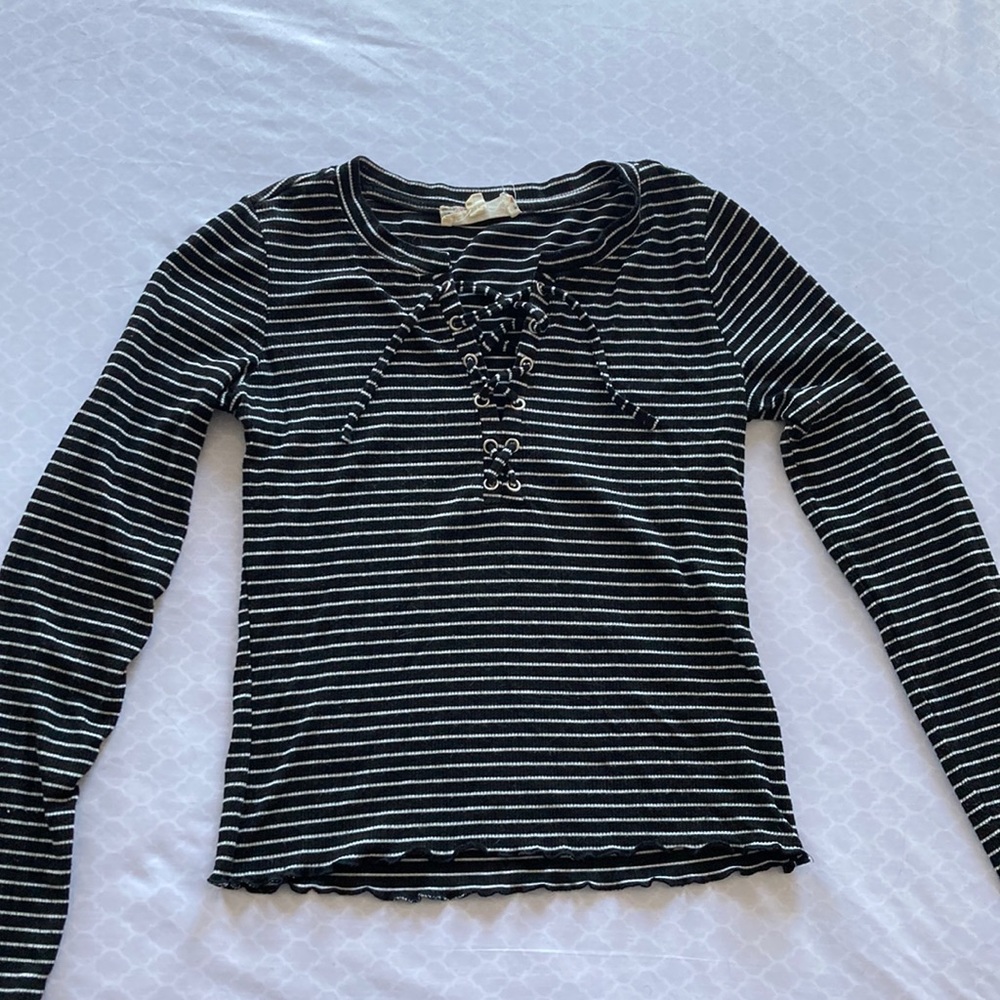 Long Sleeve Black and White Striped Shirt